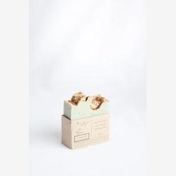 Savon à la menthe poivrée, argile verte et roses