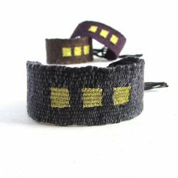 Bracelet trois carrés d’or / bracelet en lin et coton tissé à la main / bracelet textile / bracelet manchette / gris / marron / aubergine