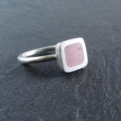 Bague en argent sterling et résine rose / taille 7 / bague minimaliste / bague de déclaration / bague en argent brossé / bijoux artisanaux faits à la main