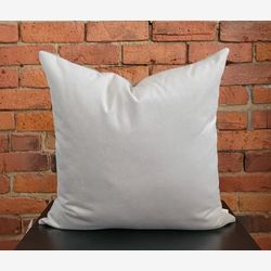Coussin velours gris champignon, housse de coussin gris velours, coussin gris, coussin boutique, décor moderne minimaliste, coussin neutre
