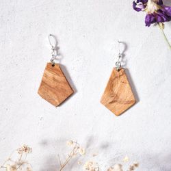 Berri, Boucles d'oreilles, Frêne, Fabriqué à Montréal, Bois local, Economie circulaire, Bois recyclé, Agrile du frêne