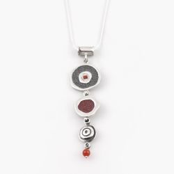 Pendentif argent et ciment rouge et gris