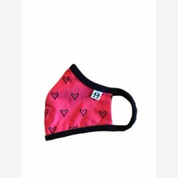 Masque corail coeurs noirs