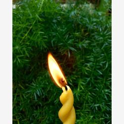 bougie de cire d’abeille tordue 11 pouces - cadeau de crémaillère - bougie d’unité - cadeau de demoiselle d’honneur